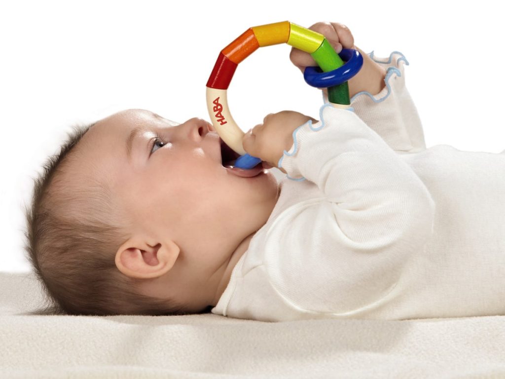toys-kids-flights-haba-kringelring-baby